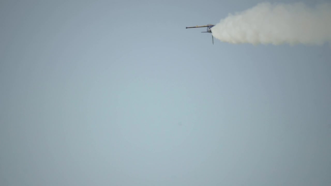Video Stock Playing Performing A Stunt In The Sky Live Wallpaper Free - Free Download