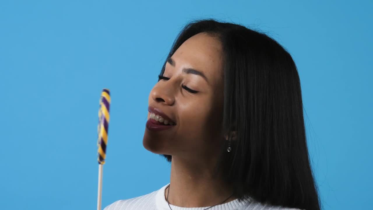 Free Stock Video Young Woman Licking A Lollipop Live Wallpaper - Free Download