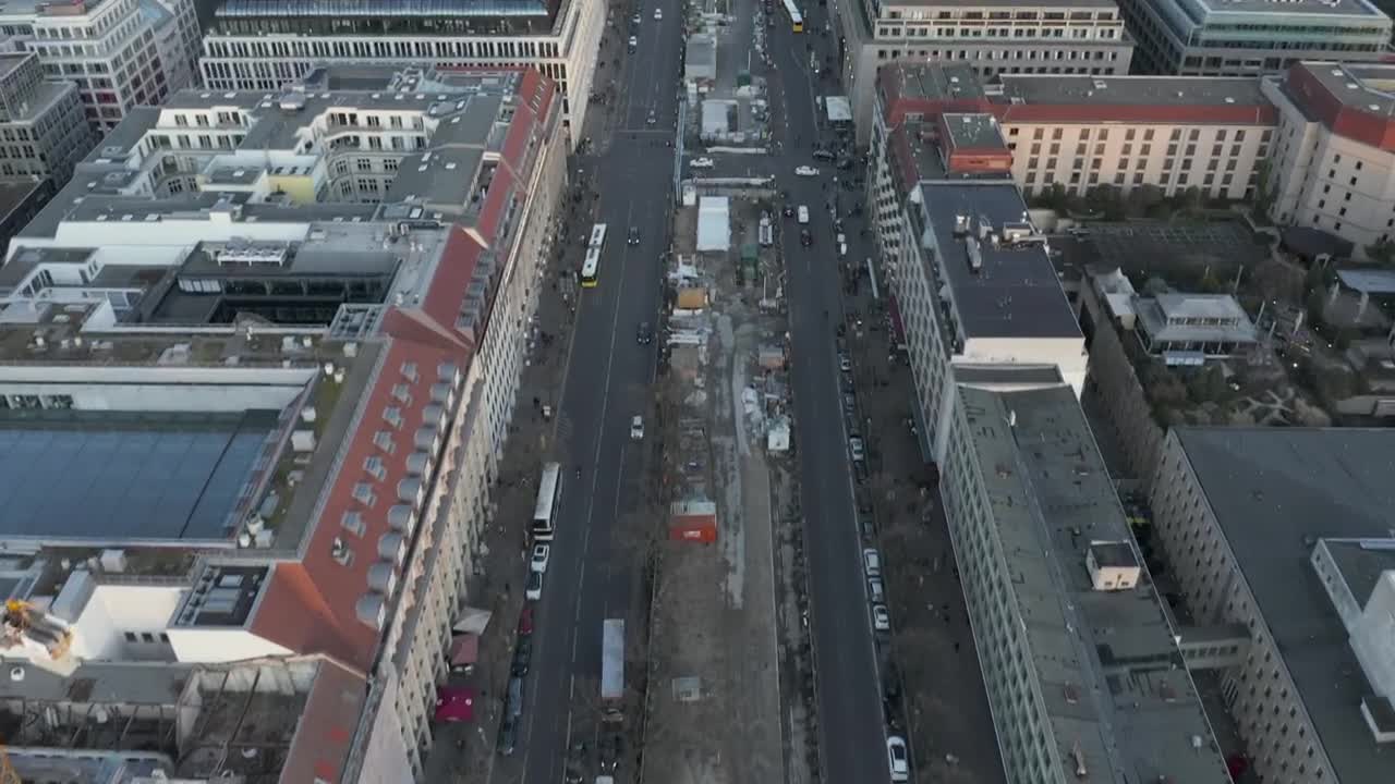 Free Video Stock Streets Of Berlin With Low Traffic Aerial Live Wallpaper - Free Download