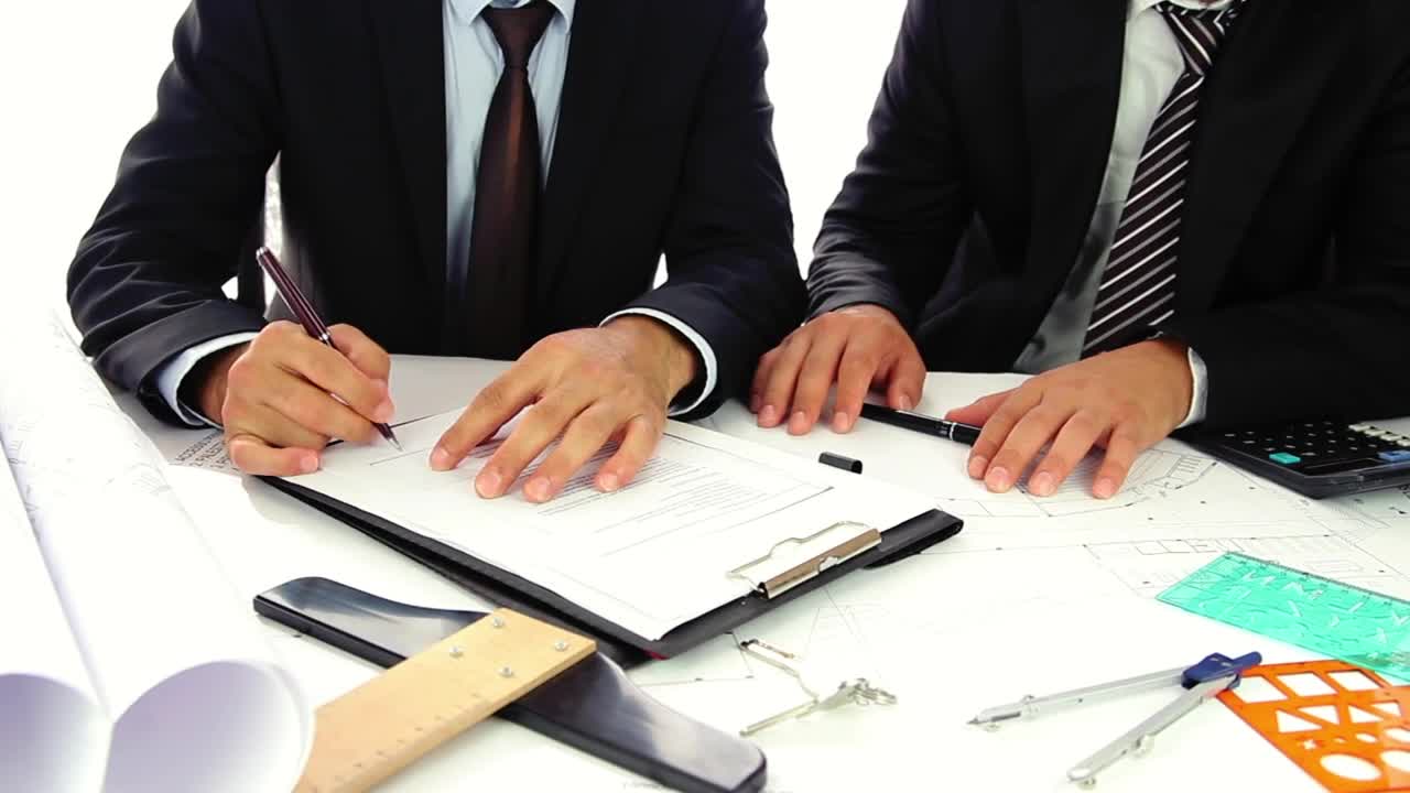 Video Stock Businessmen Signing A Sales Contract Live Wallpaper For PC - Free Download