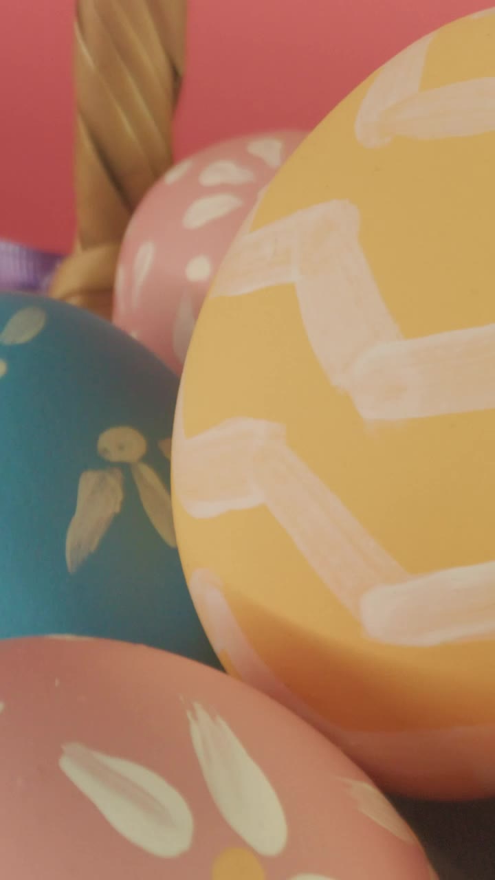 Stock Video Easter Eggs In A Basket 4287 Live Wallpaper For PC - Free Download