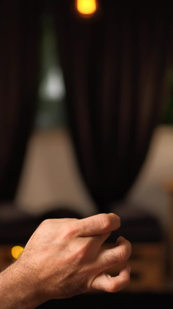 Stock Video Hand Of A Man Tossing A Coin In The Air Live Wallpaper For PC - Free Download
