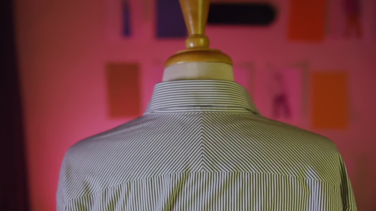 Stock Video Measuring A Shirt In A Sho Animated Wallpaper - Free Download