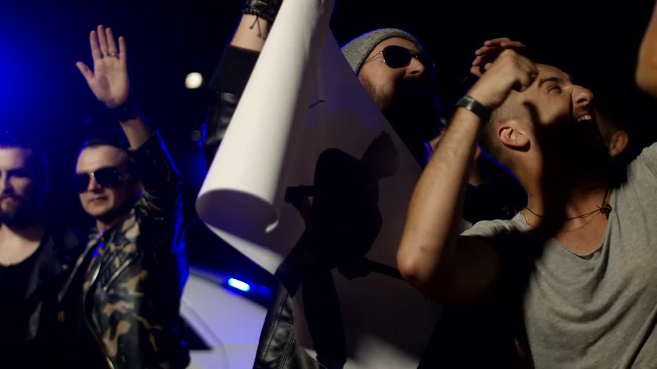 Stock Video Musicians Giving Autographs To Fans Live Wallpaper - Free Download
