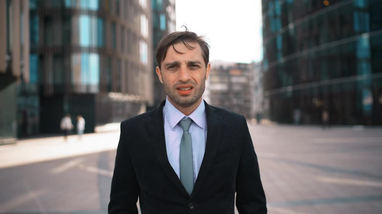 Free Stock Video Sad Businessman Talking Head On Live Wallpaper - Free Download