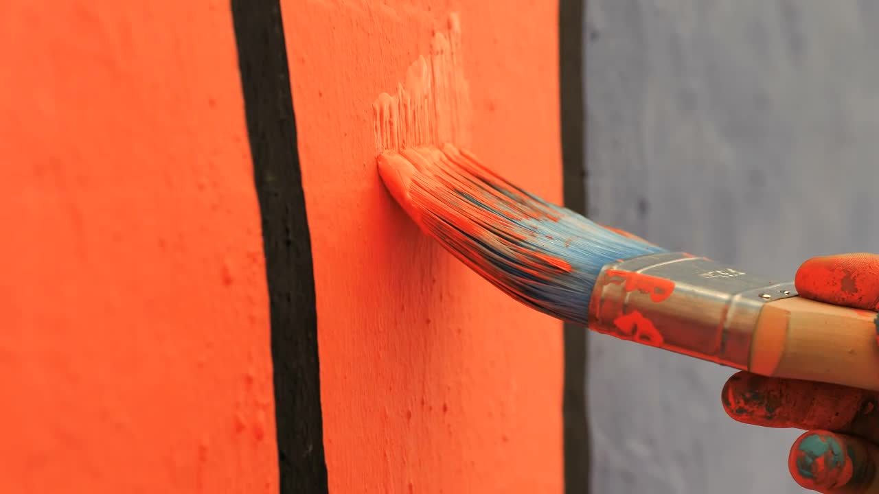 Stock Video Orange Paint On A Mural Live Wallpaper - Free Download