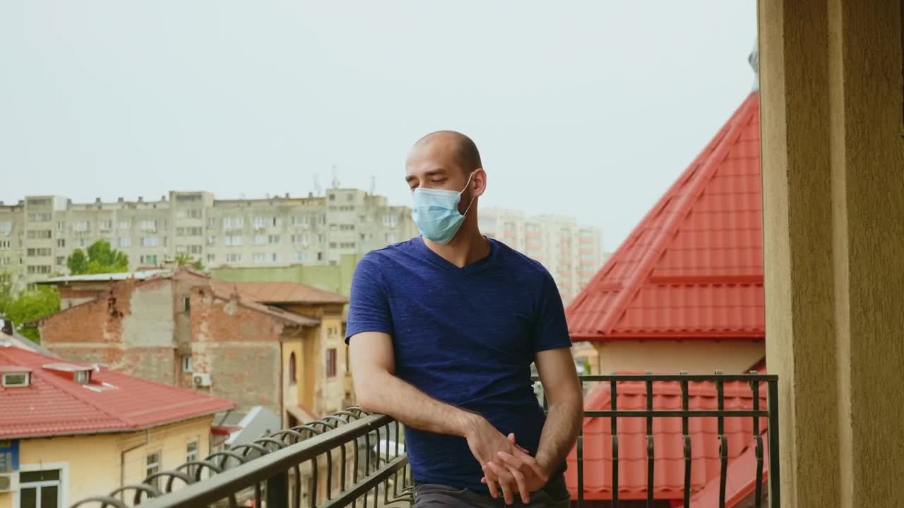 Stock Video Man Isolating At Home During A Pandemi Animated Wallpaper - Free Download