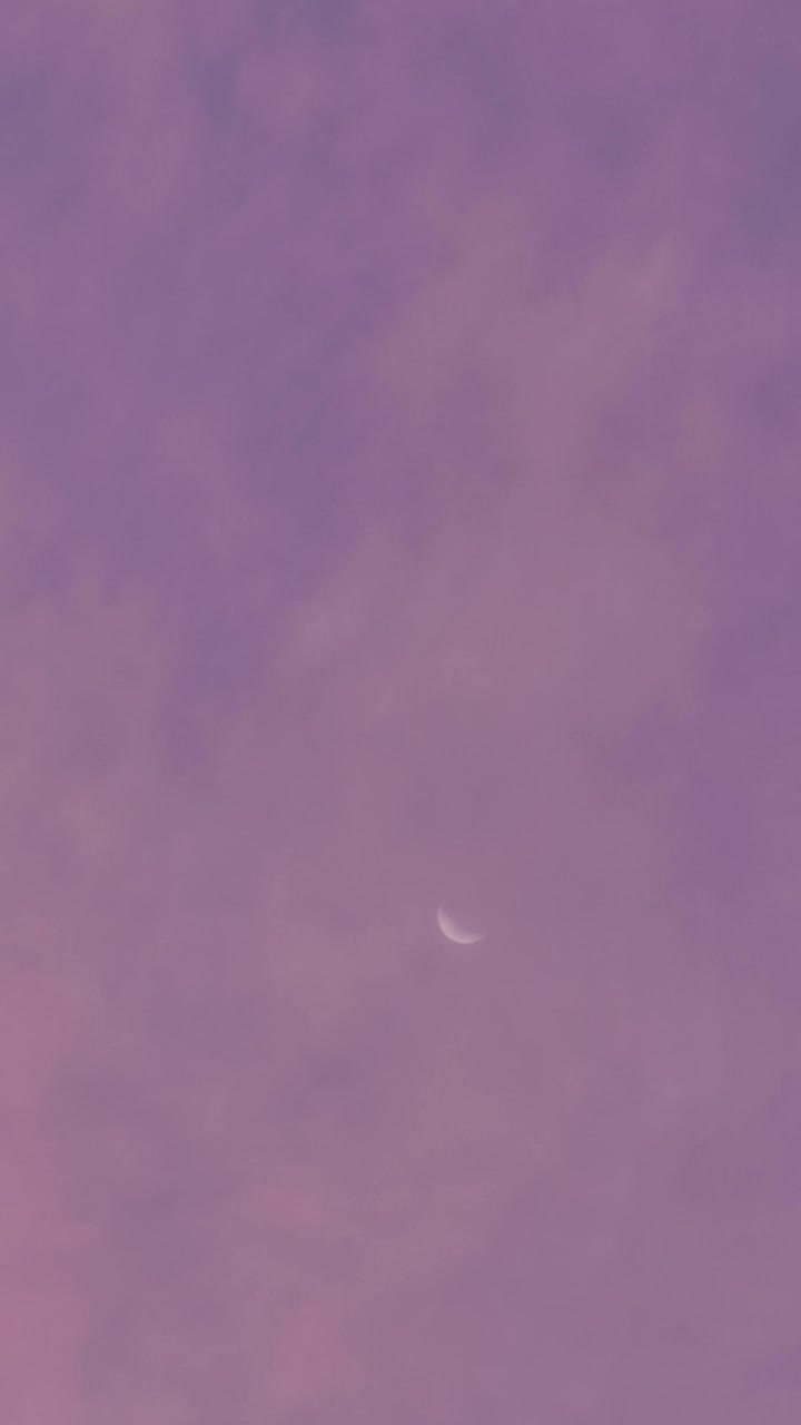 Stock Video Moon In The Sky At The Evenin Animated Wallpaper - Free Download