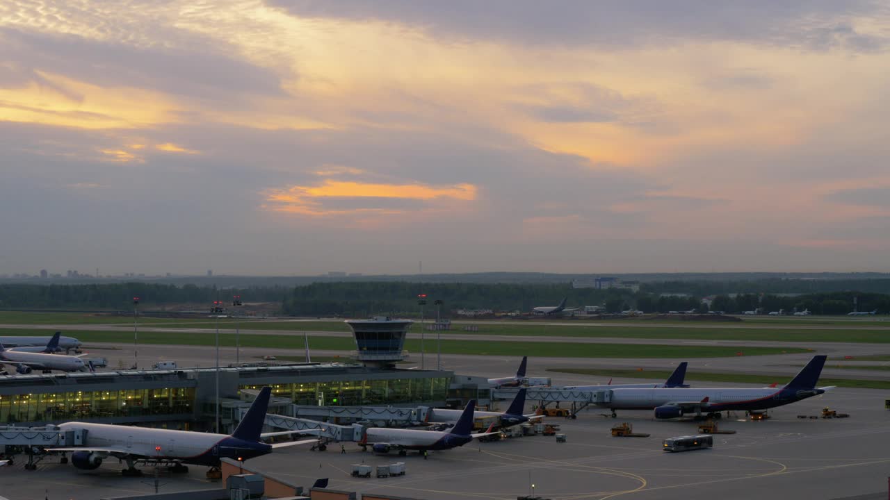 Stock Video Passengers Boarding Aircraft Live Wallpaper - Free Download