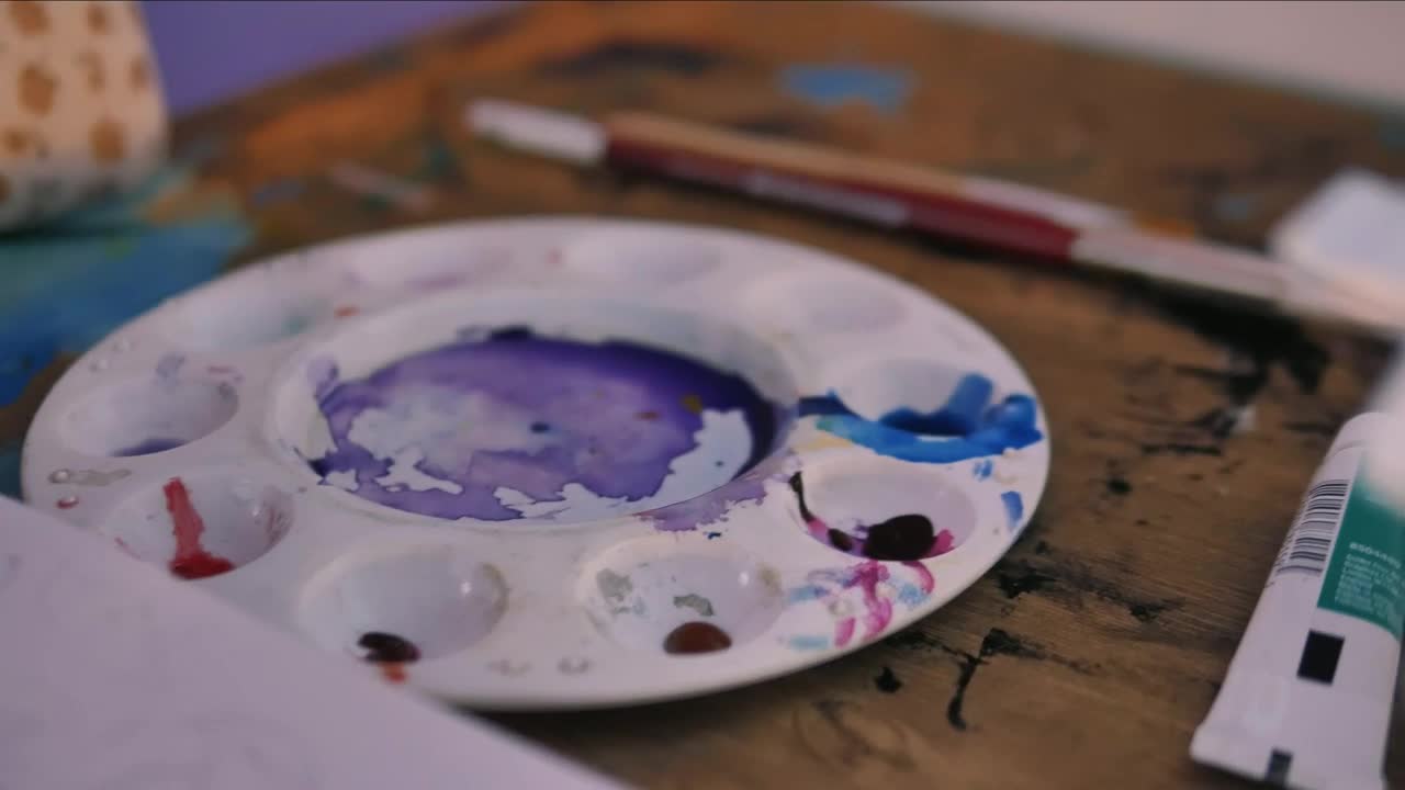Stock Video Hand Of An Artist Girl Painting With A Brush Live Wallpaper For PC - Free Download