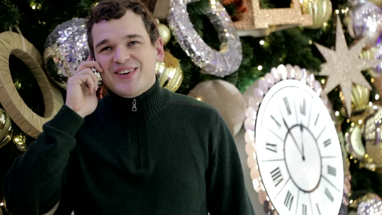Video Stock Chatting On The Phone At A Party Live Wallpaper For PC - Free Download