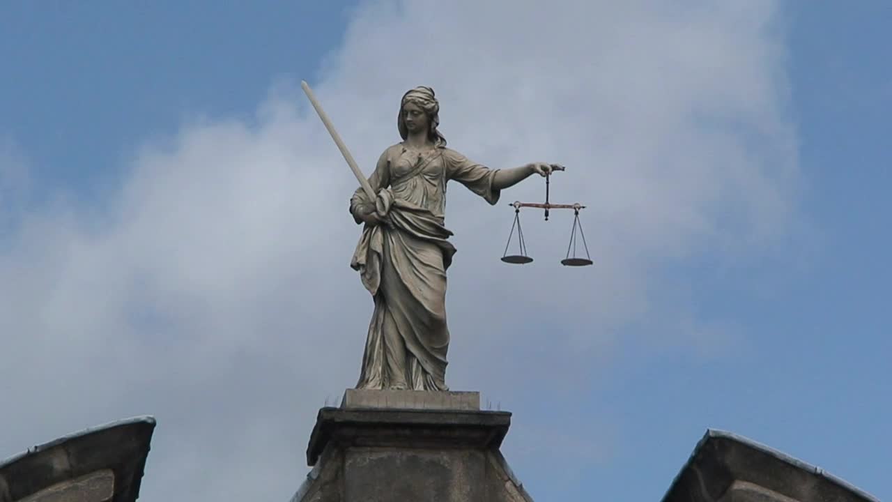 Stock Video Lady Of Justice At The Dublin Castle In Ireland Animated Wallpaper - Free Download