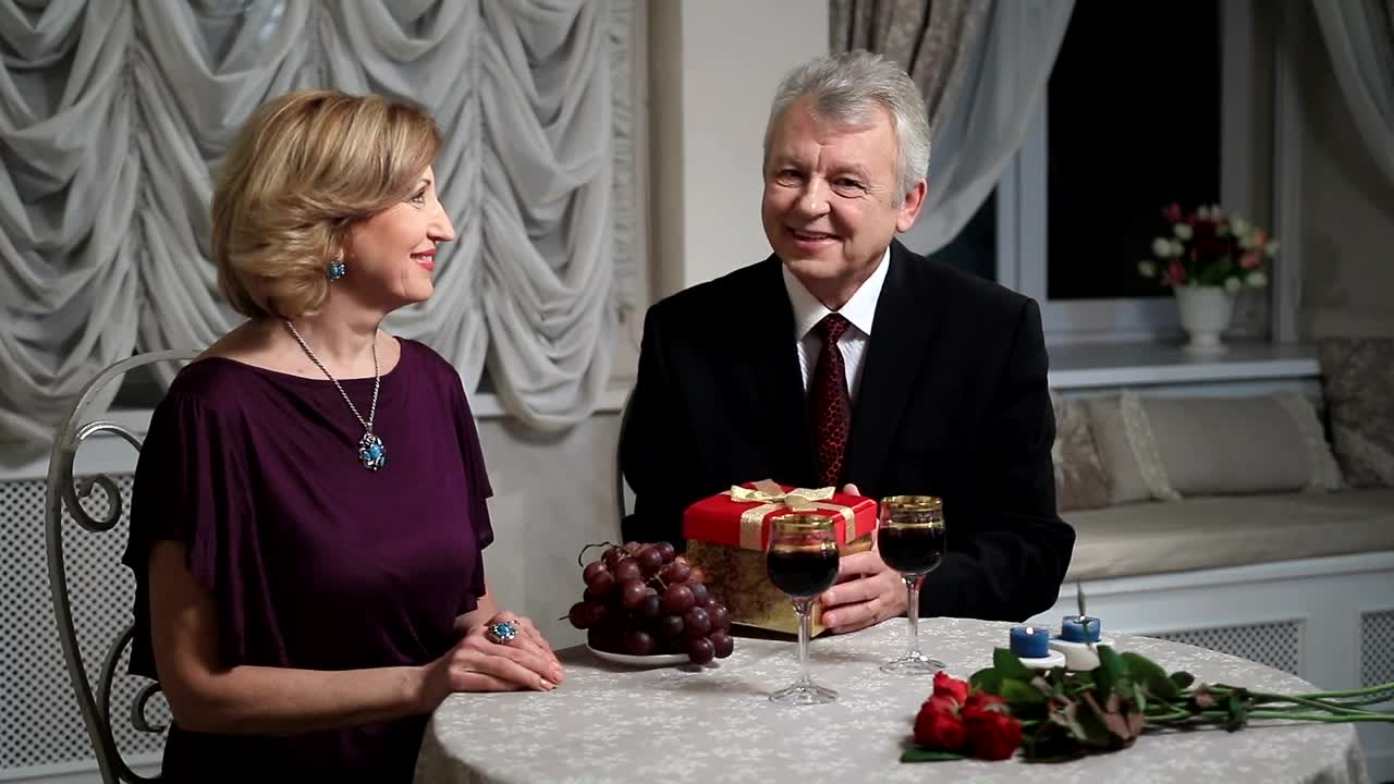 Stock Video Couple Celebrating A Special Occasion Live Wallpaper For PC - Free Download