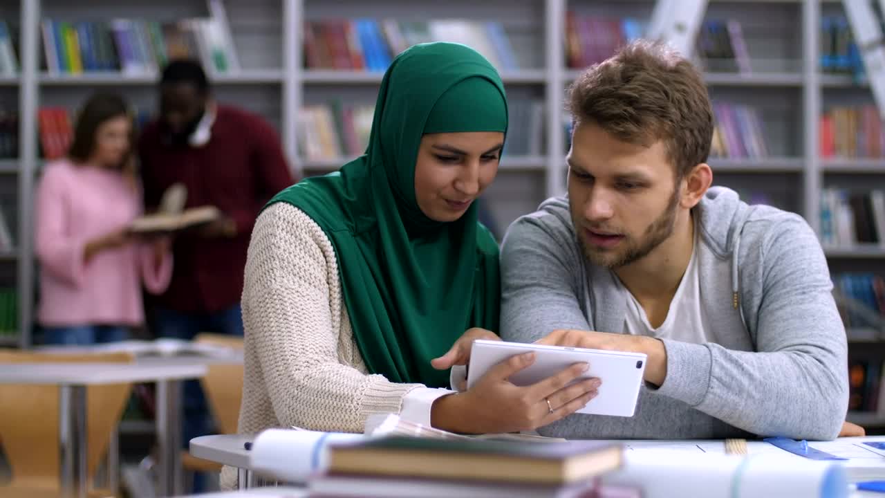 Stock Video Couple Learning With A Tablet Live Wallpaper For PC - Free Download
