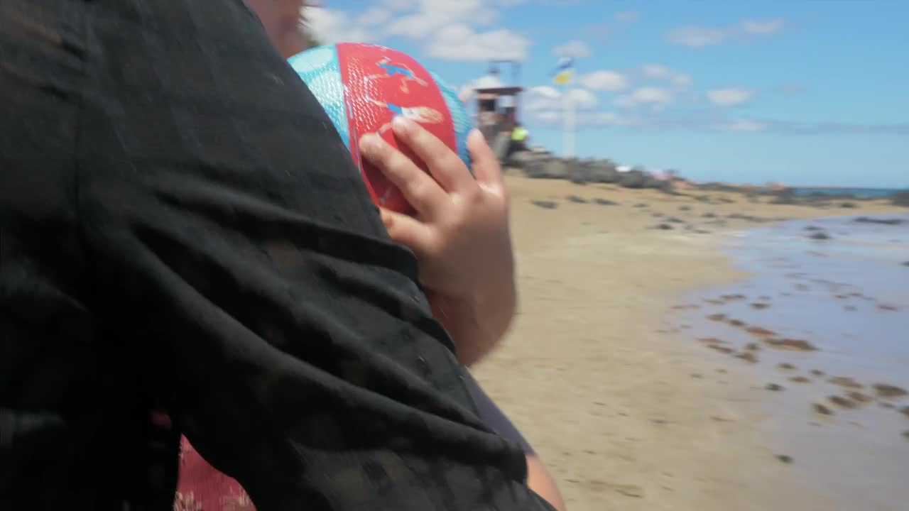 Free Stock Video Scared Girl At The Beach Live Wallpaper - Free Download
