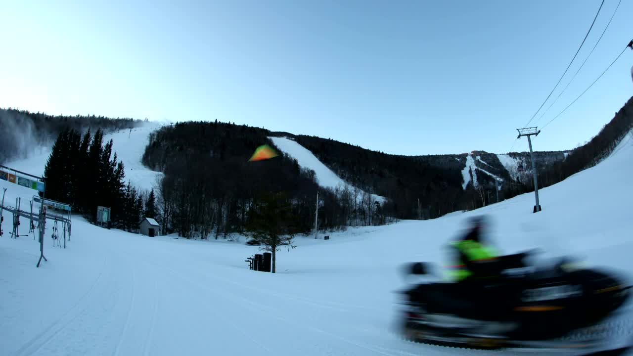 Video Stock Cable Cars Heading Up A Mountain Live Wallpaper For PC - Free Download