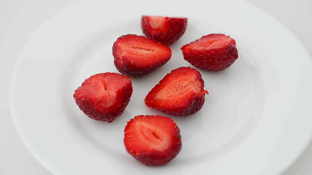 Free Video Stock Strawberry Slices On A Plate Live Wallpaper - Free Download