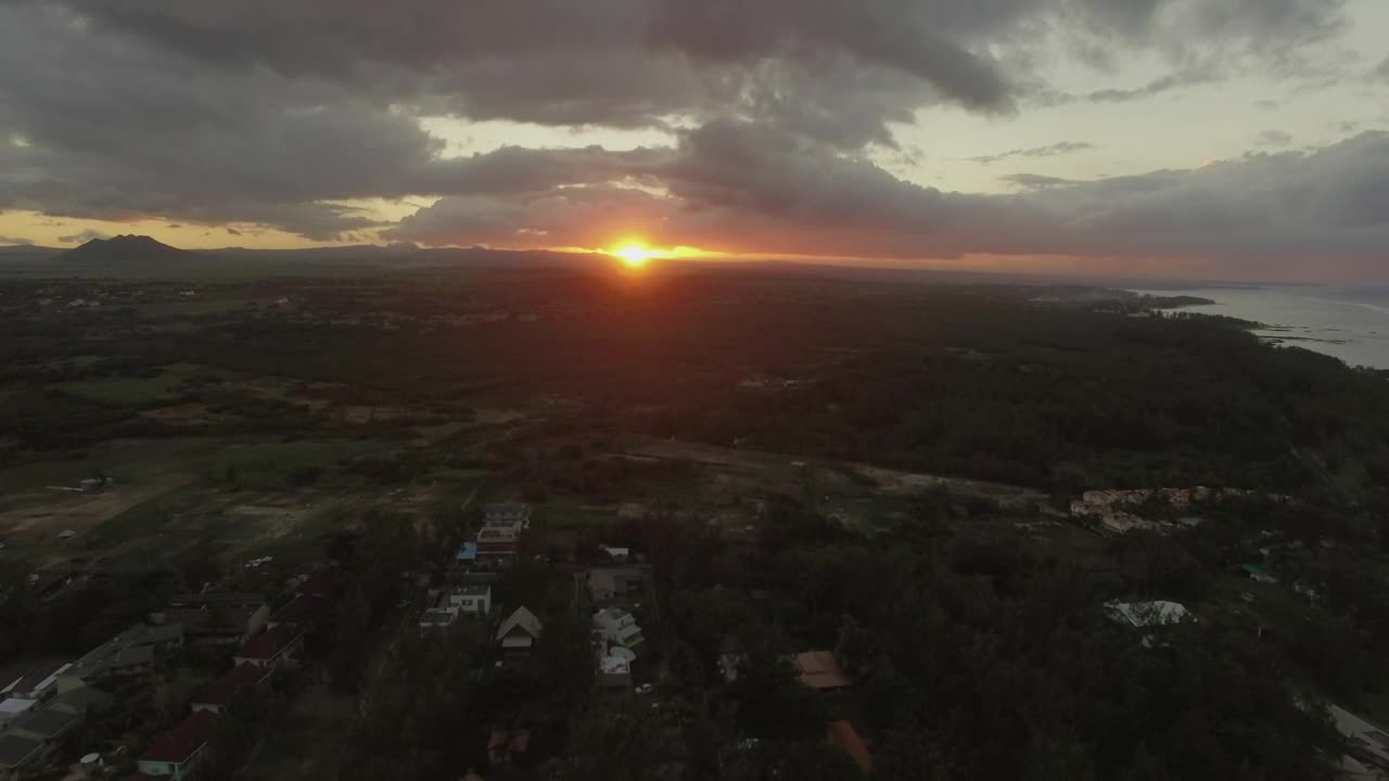 Free Video Stock sunset falling in the distance Live Wallpaper - Free Download