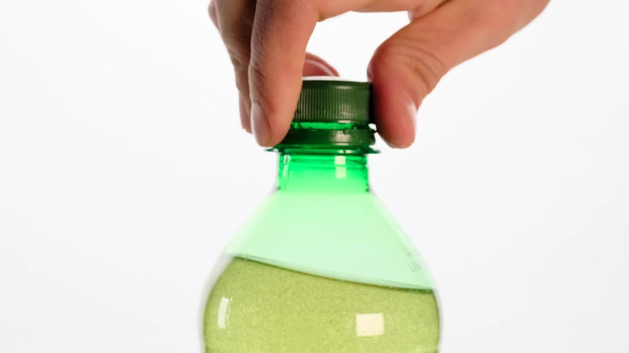 Stock Video Opening A Bottle Soda Bursting With Foam Live Wallpaper - Free Download