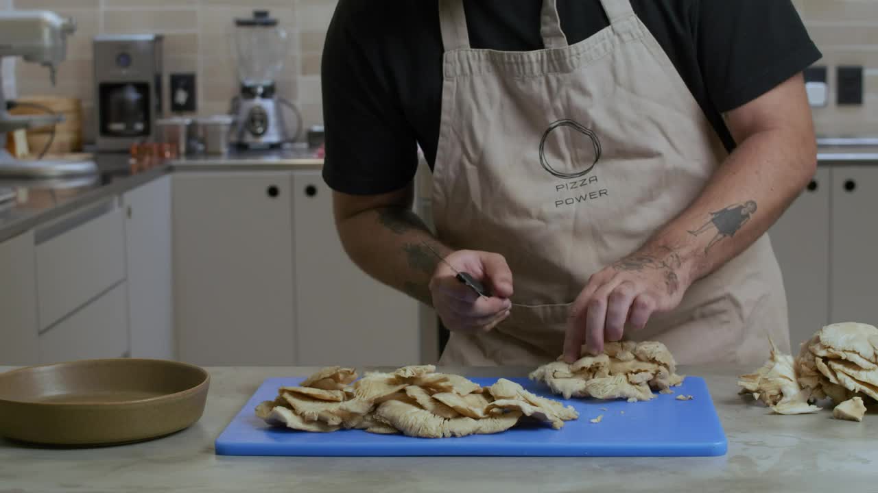 Video Stock Chef Preparing Mushrooms For Cooking Live Wallpaper For PC - Free Download