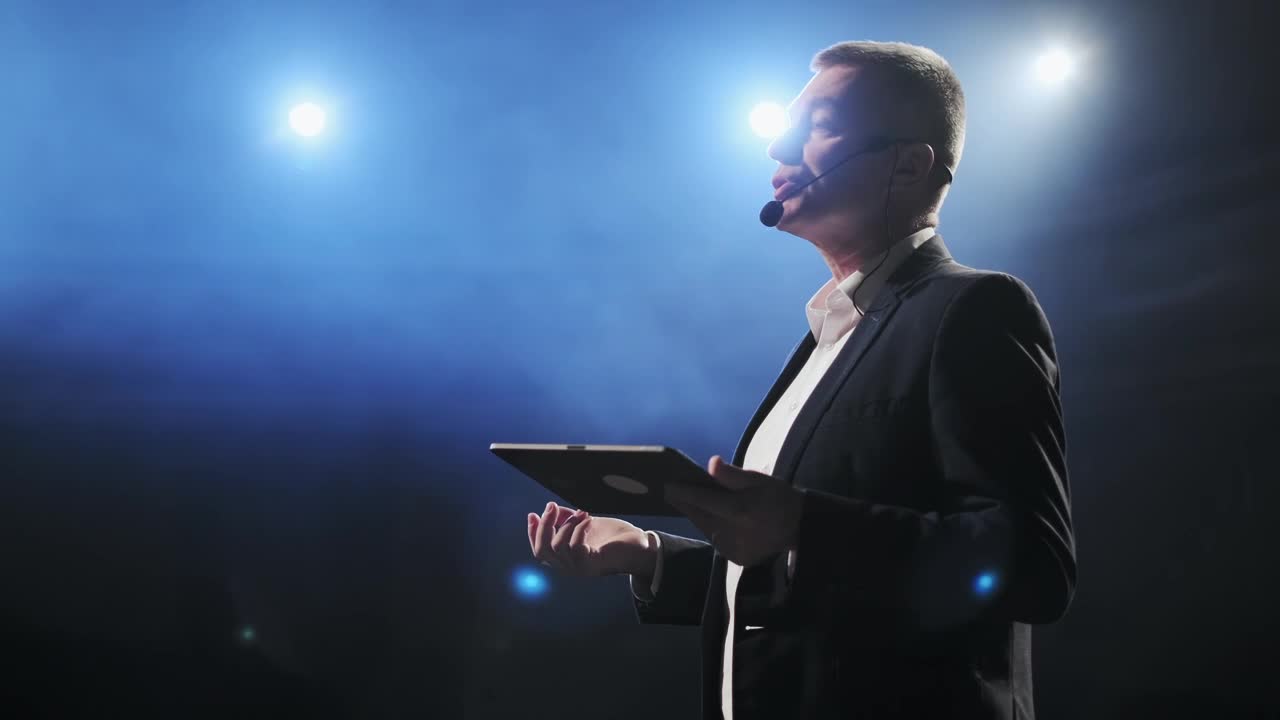 Stock Video Introduction Of Business Seminar Motivational Speaker Animated Wallpaper - Free Download