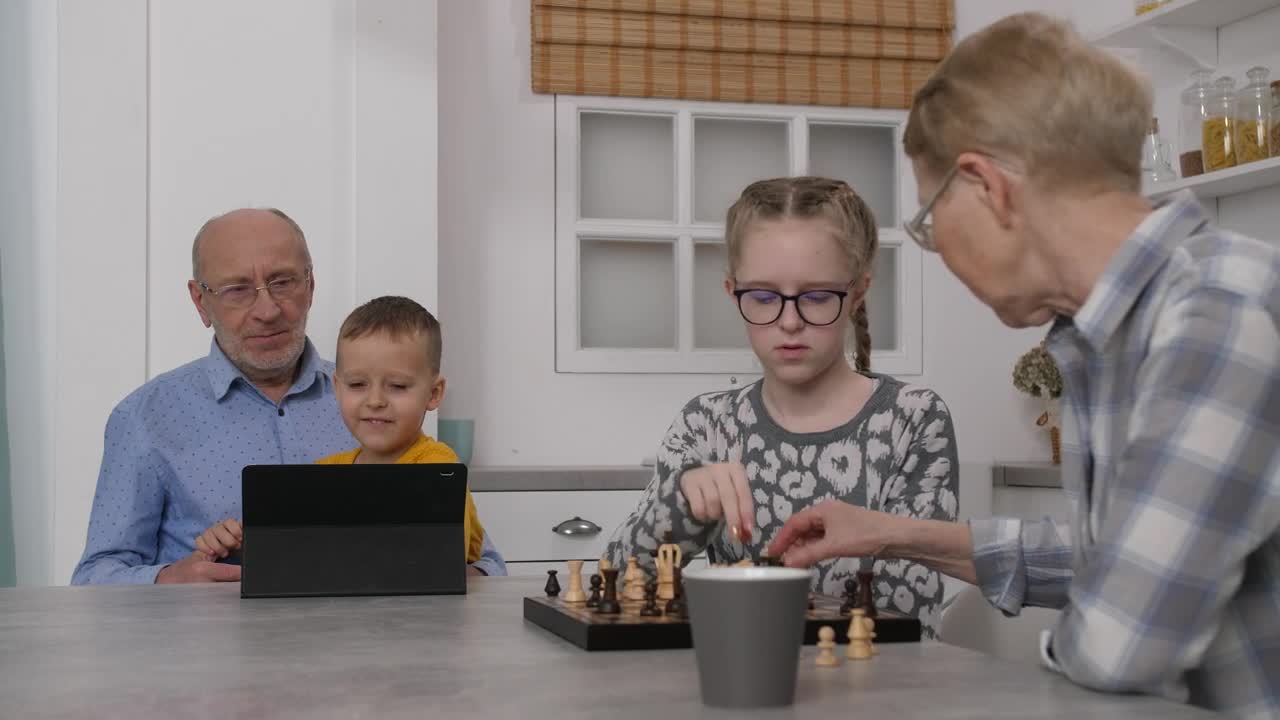 Video Stock Children Spending Time With Their Grandparents 3597 Live Wallpaper For PC - Free Download