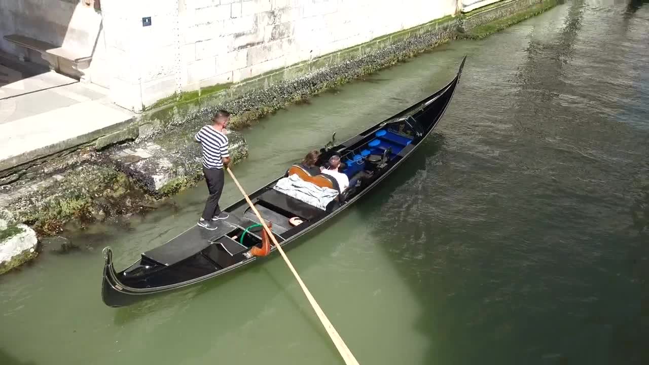 Video Stock Canal With Gondolas In Venice Italy Live Wallpaper For PC - Free Download