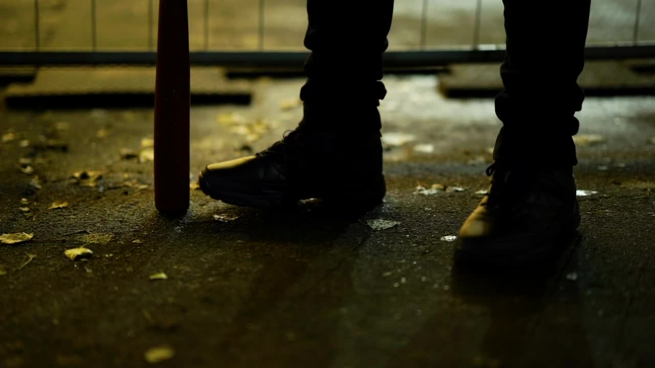 Stock Video Feet With Baseball Bat Waiting Live Wallpaper For PC - Free Download