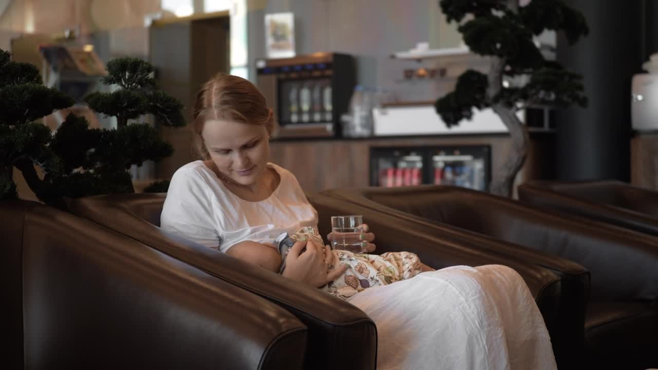 Stock Video Mother Breastfeeding Her Baby In A Hote Animated Wallpaper - Free Download