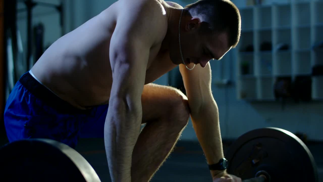 Free Video Stock tired bodybuilder resting Live Wallpaper - Free Download