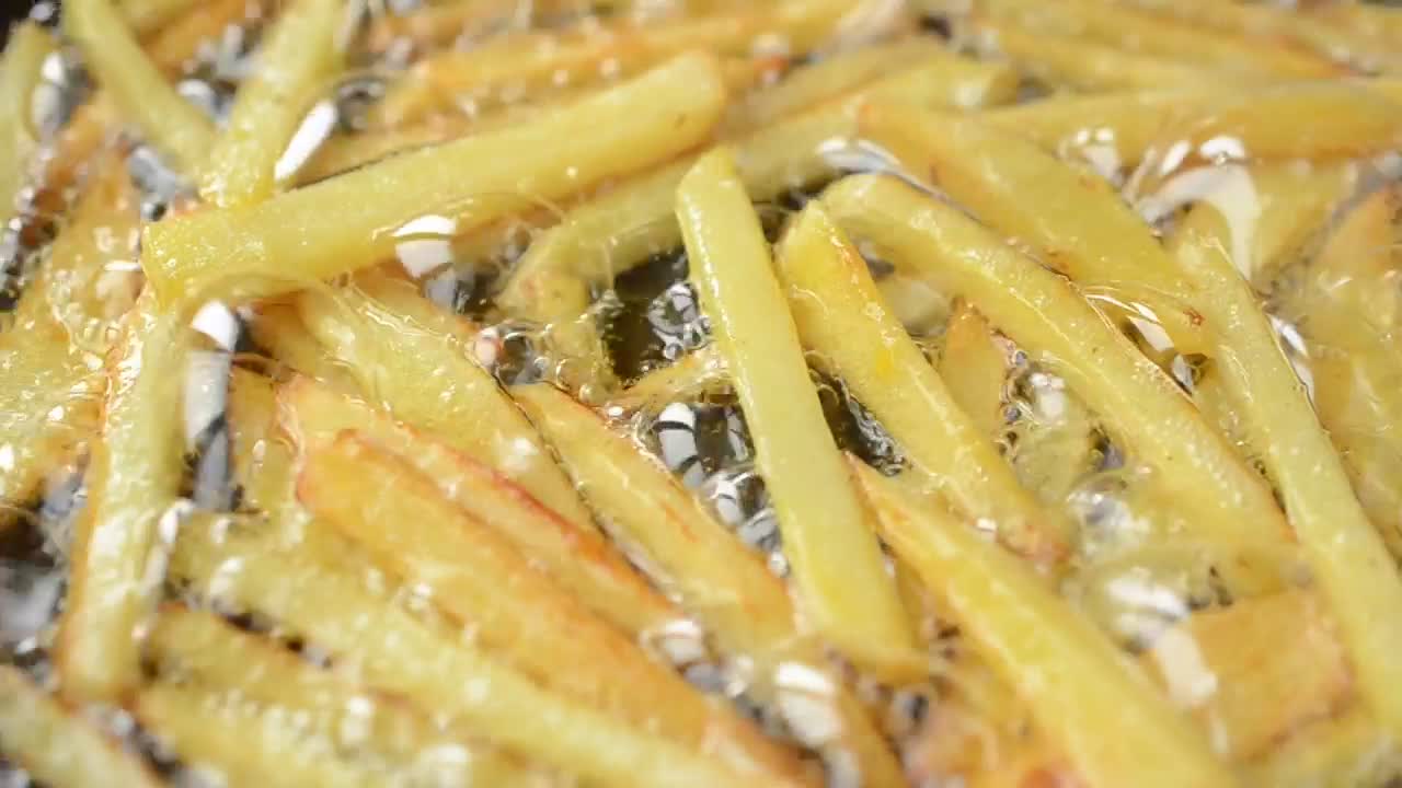 Stock Video Cooking French Fries In Oil Live Wallpaper For PC - Free Download