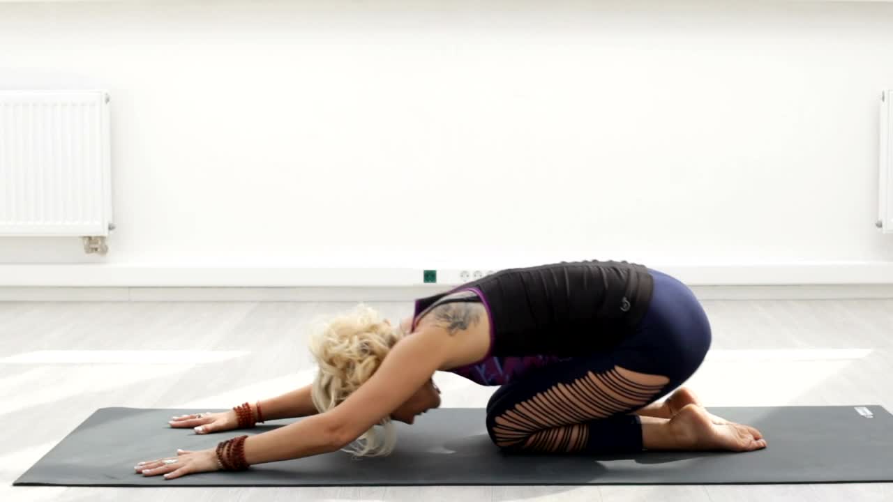 Stock Video Doing Yoga In An Empty Room Live Wallpaper For PC - Free Download