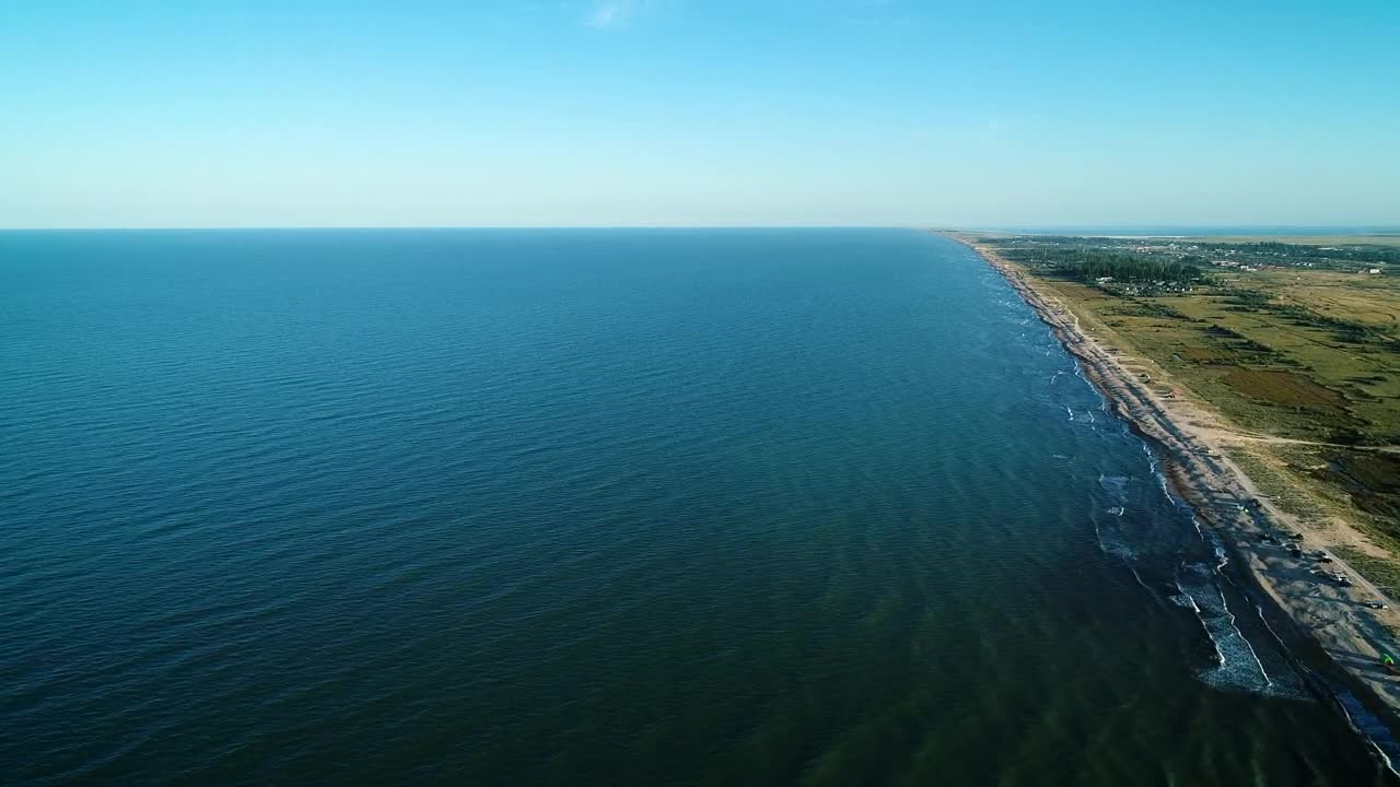 Free Stock Video Waves Of A Long Blue Sea Reaching The Beach Live Wallpaper - Free Download
