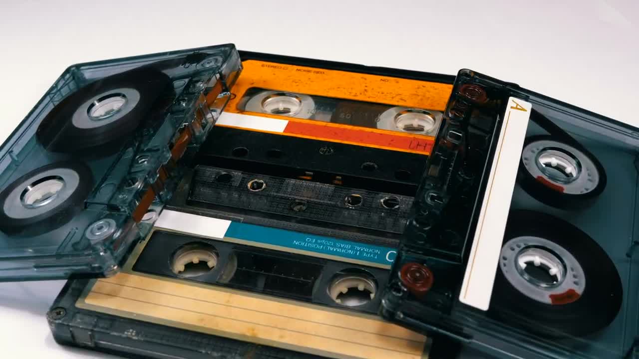 Stock Video Old Audio Cassettes Spinning Live Wallpaper - Free Download