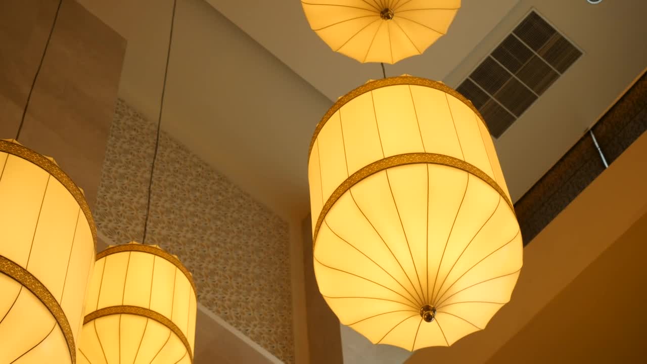 Stock Video Lanterns Handing In A Building Animated Wallpaper - Free Download
