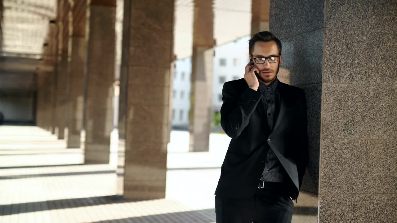 Stock Video Lawyer Talks On Phone Outside Courthouse Animated Wallpaper - Free Download