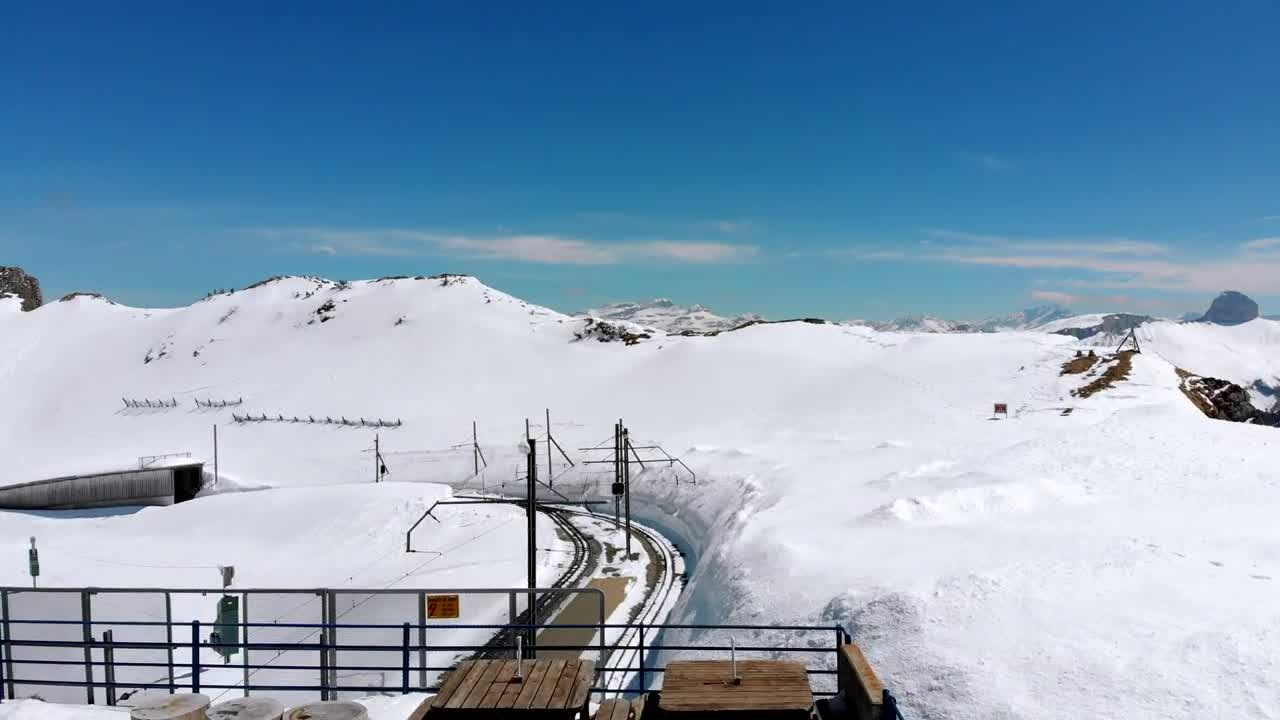 Free Stock Video View Of The Switzerland Alps Covered In Snow Live Wallpaper - Free Download
