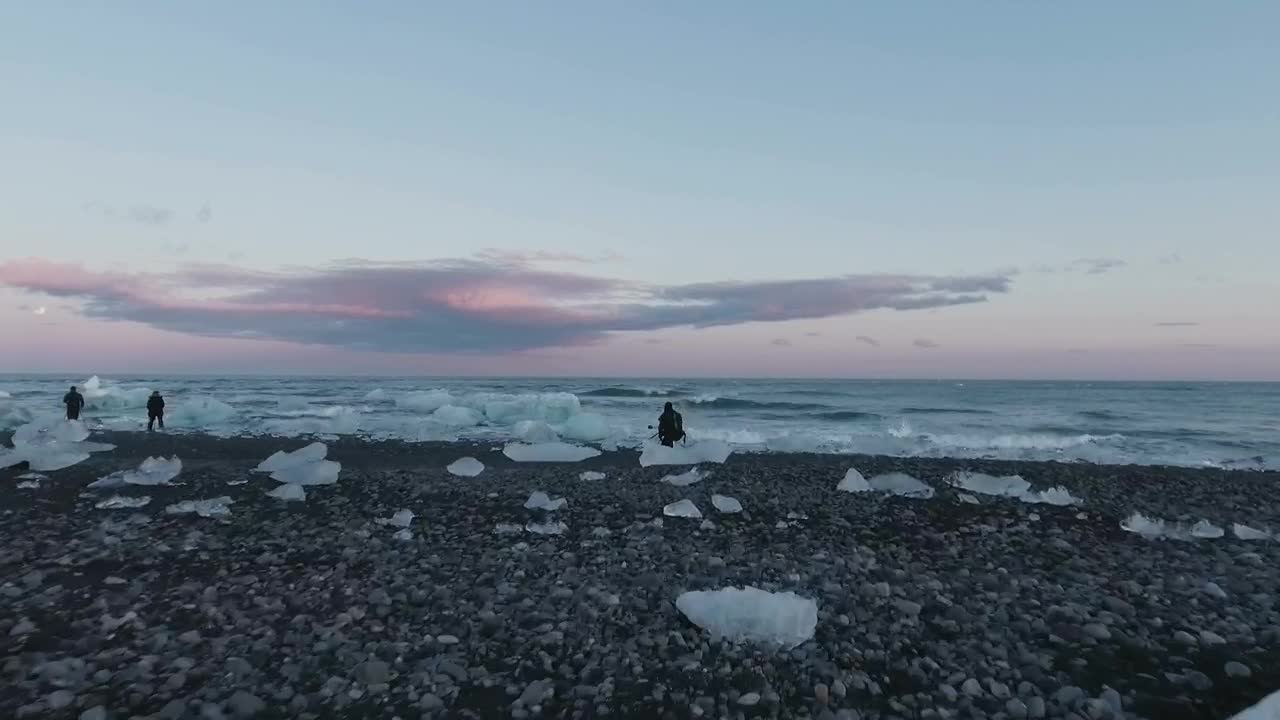 Video Stock Photographers At A Frozen Beach Live Wallpaper Free - Free Download