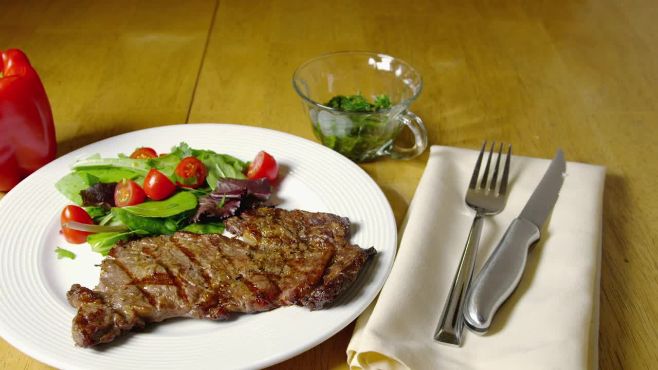 Free Video Stock Steak And Fresh Salad Live Wallpaper - Free Download