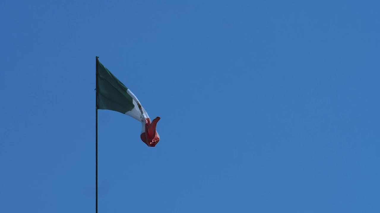 Stock Video Flag Of Mexico On A Flagpole Live Wallpaper For PC - Free Download