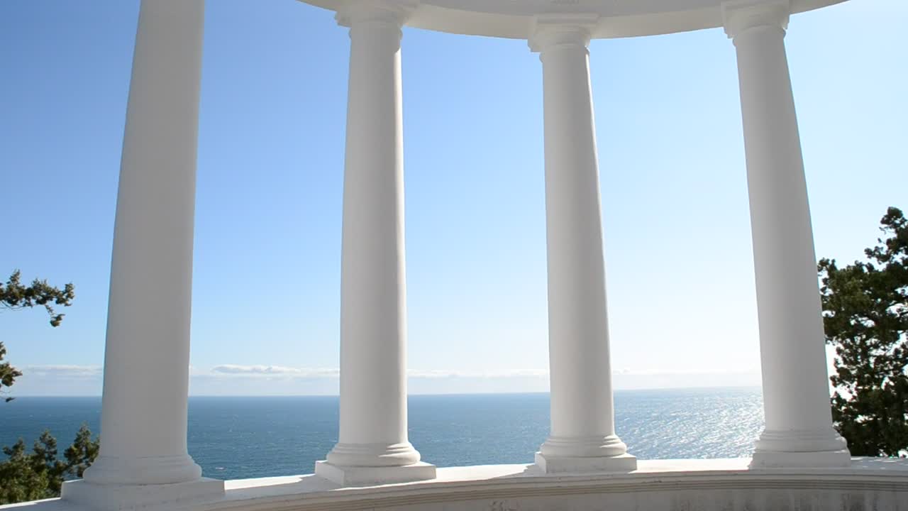 Video Stock Clean White Columns Against The Ocean Live Wallpaper For PC - Free Download