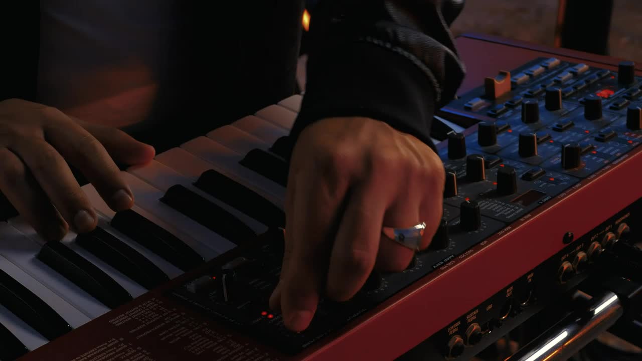 Stock Video Hands Of A Dj Playing A Keyboard Animated Wallpaper - Free Download