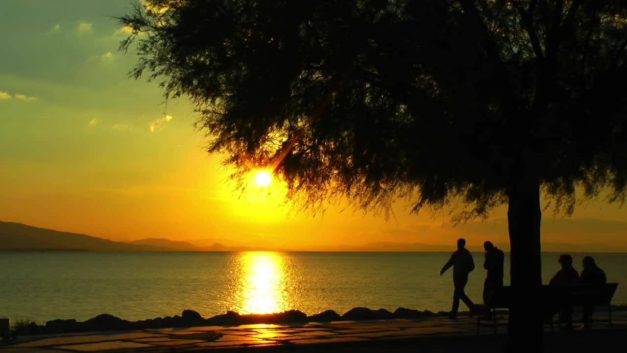 Free Stock Video Silhouette Of People Walking On The Boardwalk Live Wallpaper - Free Download