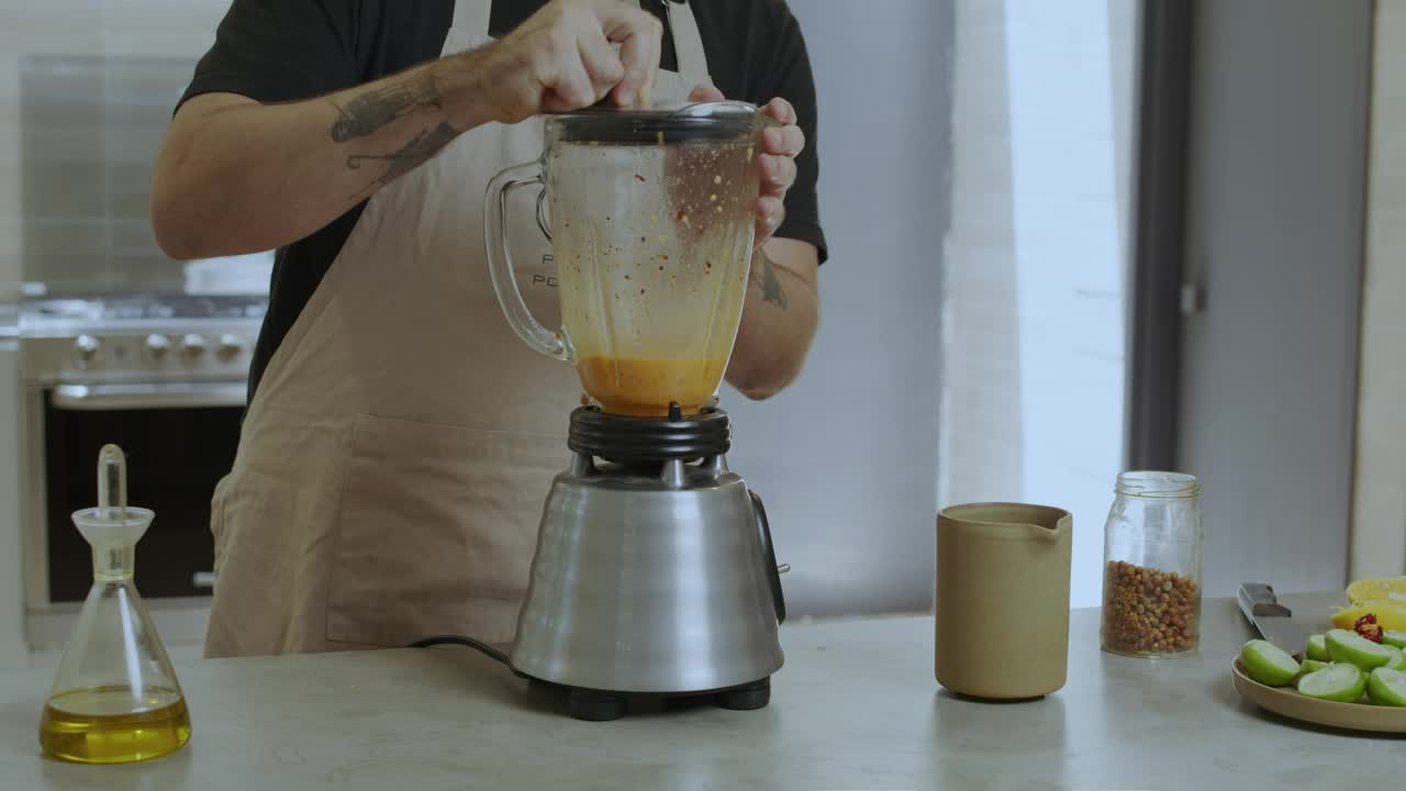 Video Stock Chef Blending A Mixture For A Dish Live Wallpaper For PC - Free Download
