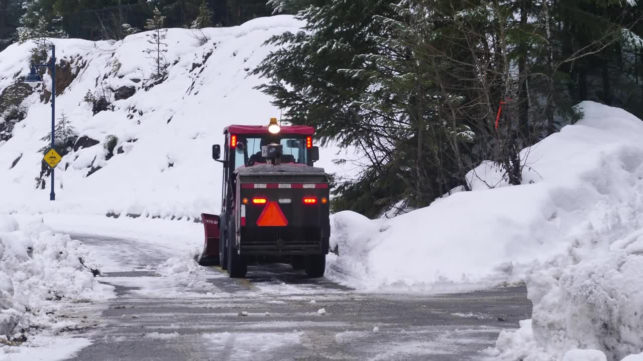 Free Video Stock sweeper removing snow from a road Live Wallpaper - Free Download
