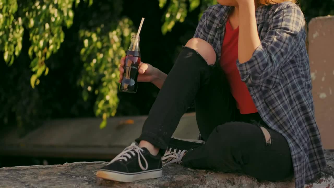 Stock Video Girl Drinking Soda Outdoors Live Wallpaper For PC - Free Download