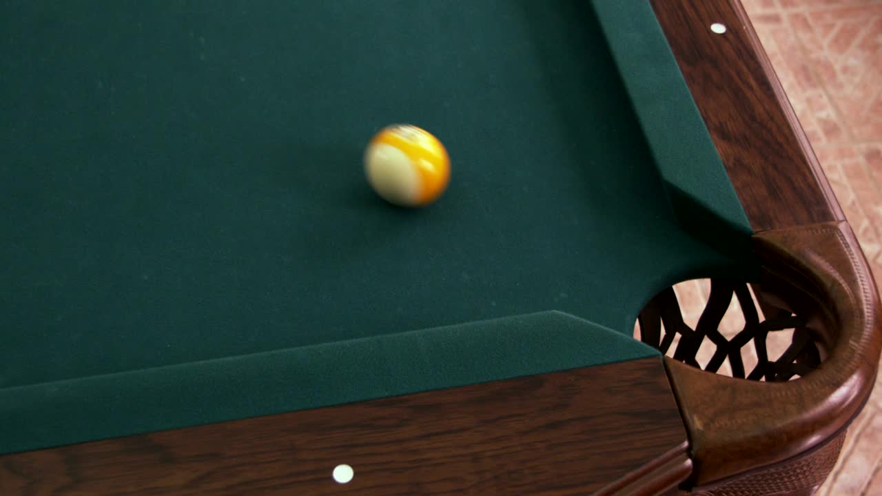 Video Stock Potting Balls On A Pool Table Live Wallpaper Free - Free Download