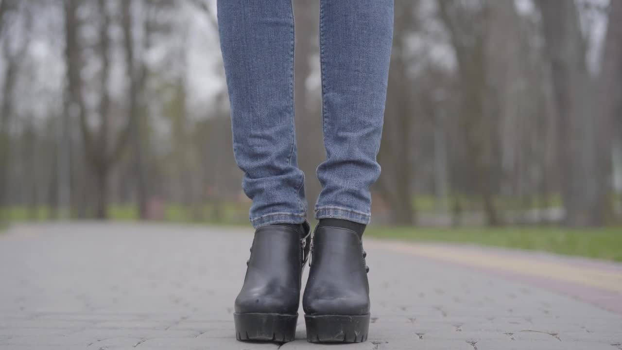 Free Stock Video Shot Of Legs In Jeans Reveals Woman In Face Mask Live Wallpaper - Free Download