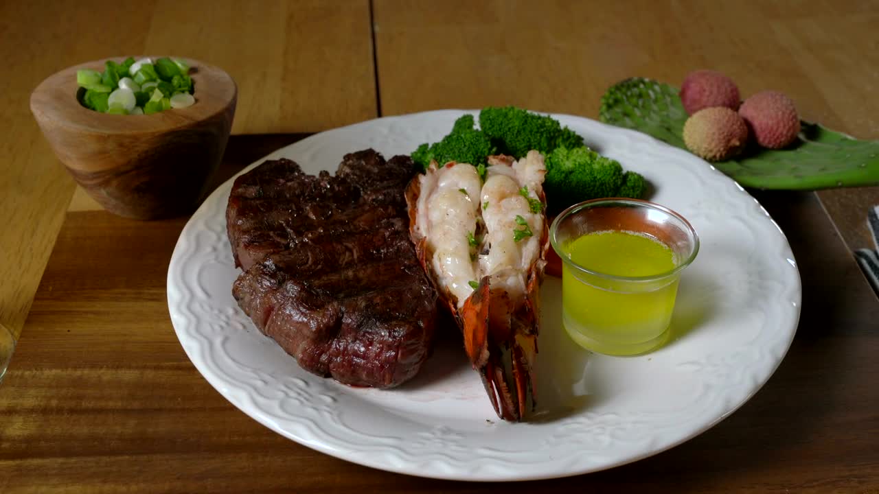 Free Video Stock Steak And Lobster With Vegetables Live Wallpaper - Free Download