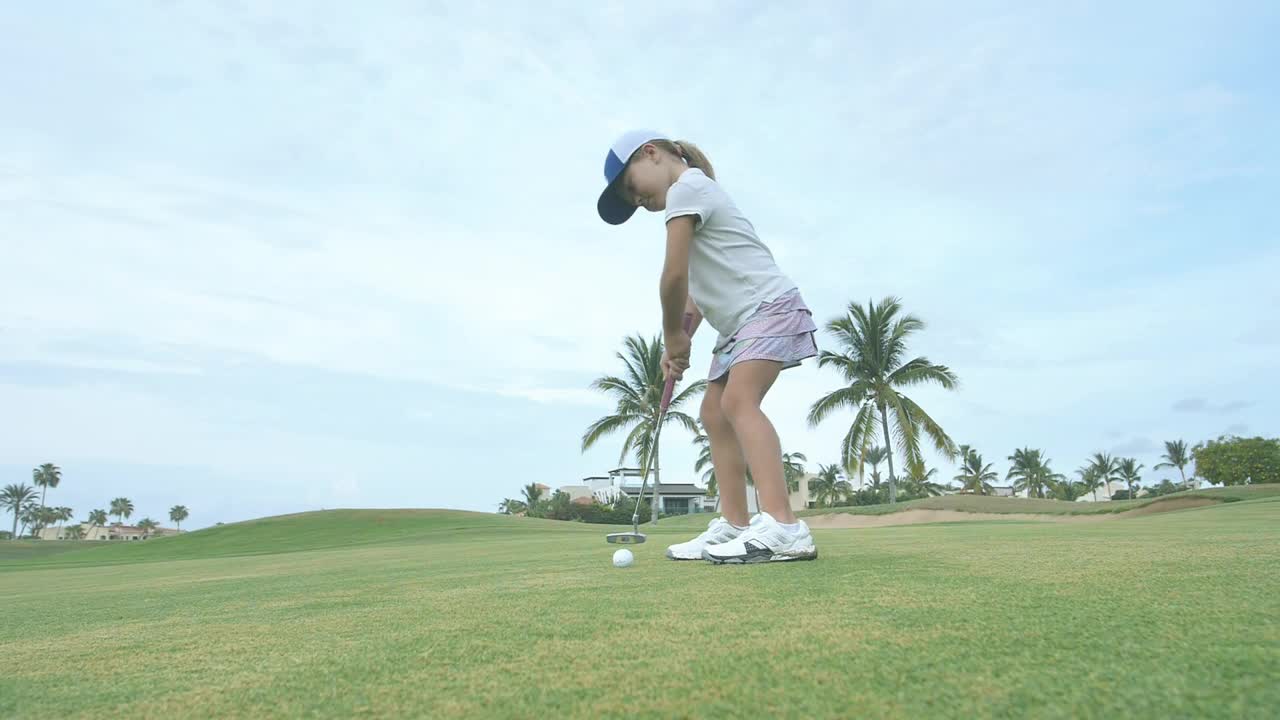 Stock Video Girl Hitting A Golf Ball Live Wallpaper For PC - Free Download